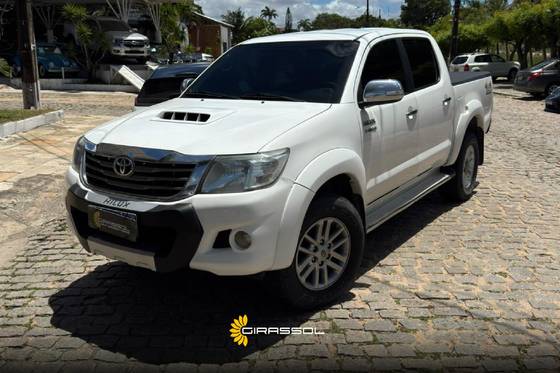 TOYOTA HILUX 3.0 SRV 4X4 CD 16V TURBO INTERCOOLER DIESEL 4P AUTOMÁTICO TOYOTA HILUX 3.0 SRV 4X4 CD 16V TURBO INTERCOOLER DIESEL 4P AUTOMÁTICO